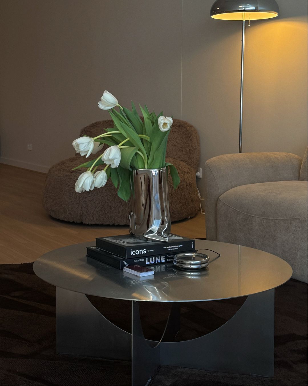 Living room with a stainless steel coffee table